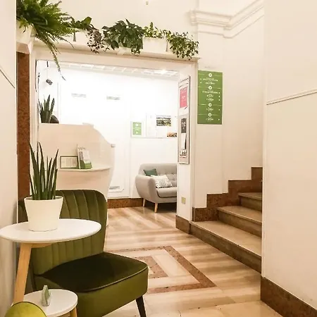 Lauri Hotel 3*
