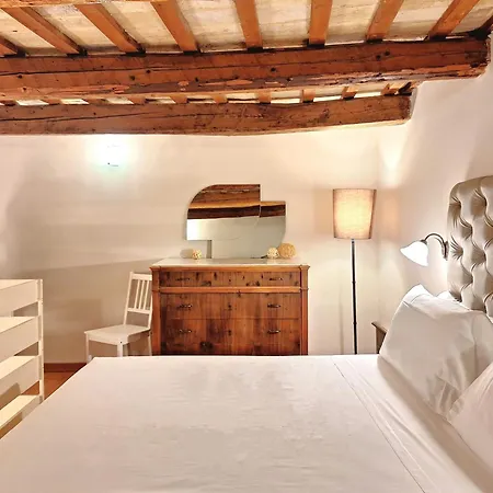 Lauri Отель Мачерата