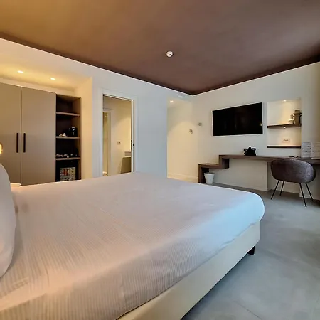 Lauri Otel Macerata