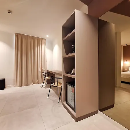 Lauri 3* Macerata