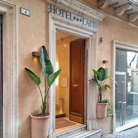 Lauri Otel Macerata