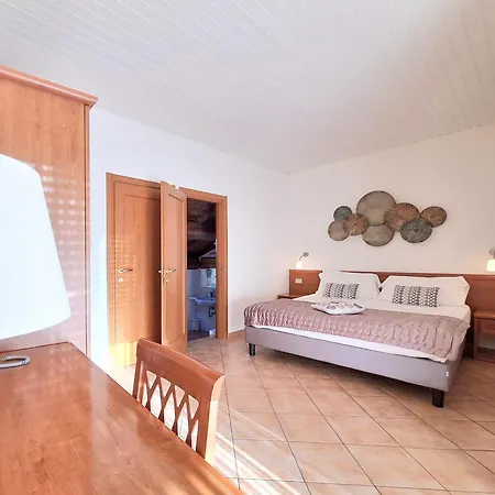 Lauri 3* Мачерата