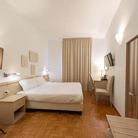 Otel Lauri