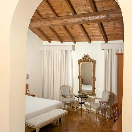 Lauri 3* Macerata
