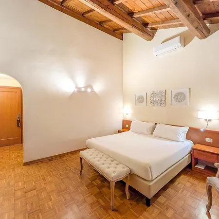 Hotel Lauri