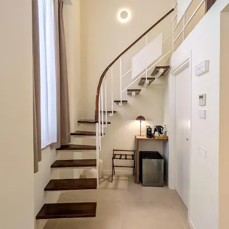 Lauri Otel Macerata