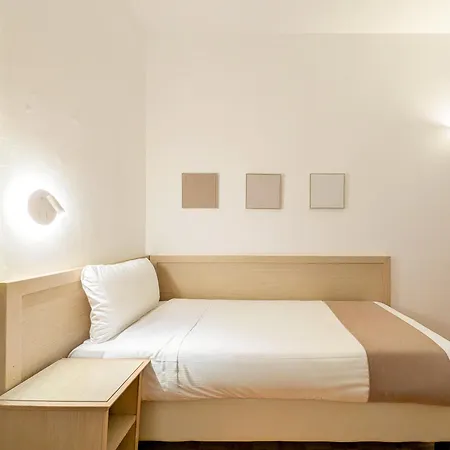 Otel Lauri