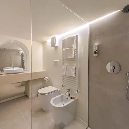 Lauri Otel