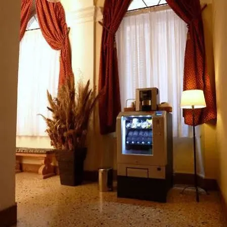Lauri 3* Macerata