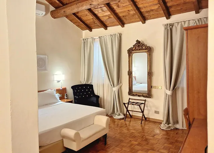 Hotel Lauri Macerata