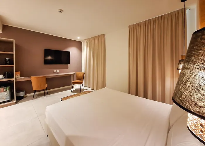 Lauri Hotel