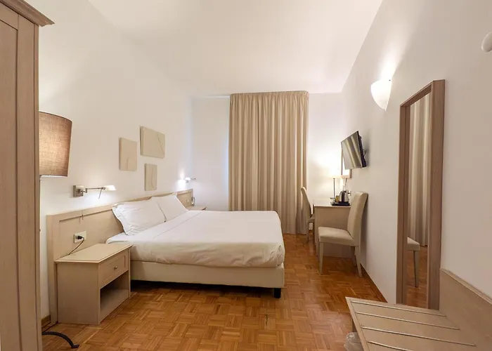 Ξενοδοχείο Lauri